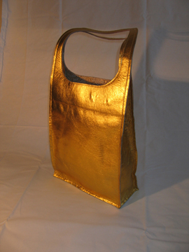 bitterzart Produktgestaltung Blickfang Taschen Tüten Portemonnaies bitterzarte Modeaccessoires Leder Kunststoff Zürich Basel Stuttgart Gerda Jermann