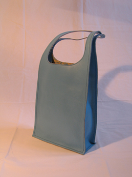 bitterzart Produktgestaltung Blickfang Taschen Tüten Portemonnaies bitterzarte Modeaccessoires Leder Kunststoff Zürich Basel Stuttgart Gerda Jermann