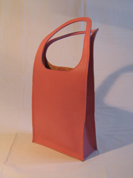 bitterzart Produktgestaltung Blickfang Taschen Tüten Portemonnaies bitterzarte Modeaccessoires Leder Kunststoff Zürich Basel Stuttgart Gerda Jermann