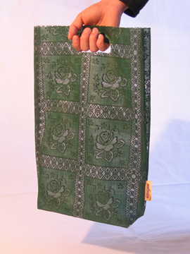 bitterzart Produktgestaltung Blickfang Taschen Tüten Portemonnaies bitterzarte Modeaccessoires Leder Kunststoff Zürich Basel Stuttgart Gerda Jermann