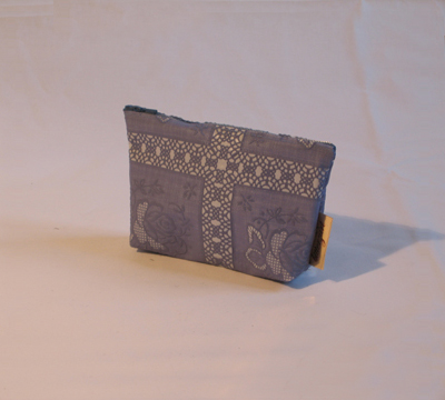 bitterzart Produktgestaltung Blickfang Taschen Tüten Portemonnaies bitterzarte Modeaccessoires Leder Kunststoff Zürich Basel Stuttgart Gerda Jermann