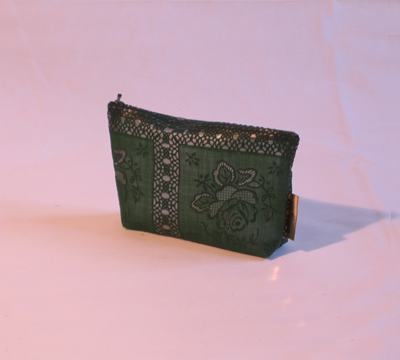 bitterzart Produktgestaltung Blickfang Taschen Tüten Portemonnaies bitterzarte Modeaccessoires Leder Kunststoff Zürich Basel Stuttgart Gerda Jermann